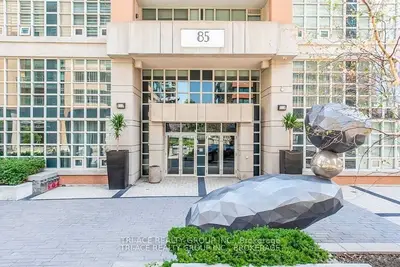 Condo Apartment in Toronto