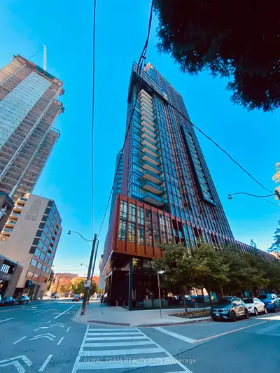 32 Davenport Road 1403, Toronto C02, On M5r 0b5