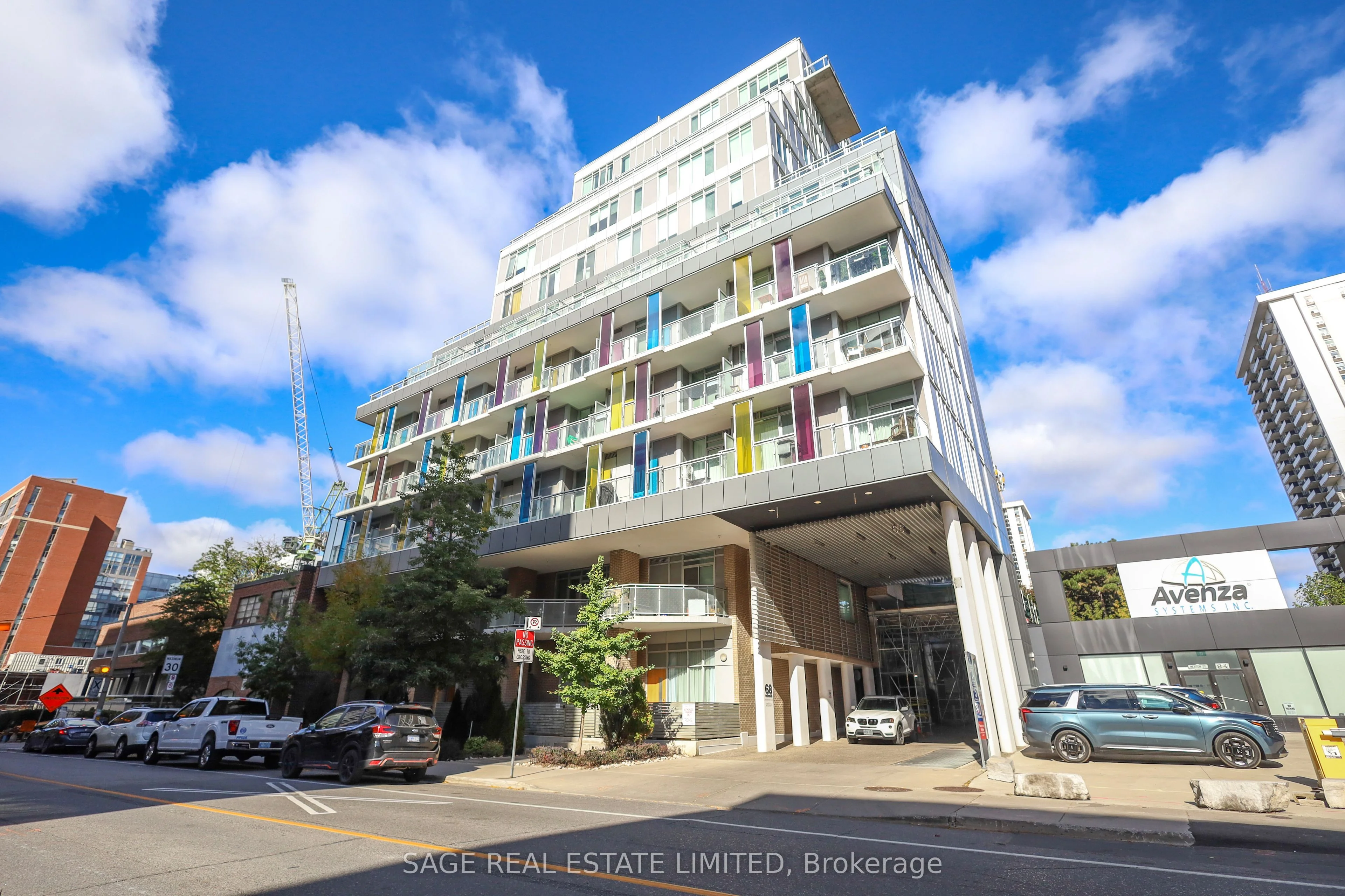 Condo Apartment in Toronto