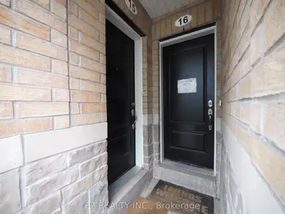 Condo Townhouse in Toronto