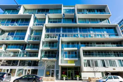 75 Portland Street 802, Toronto C01, On M5v 2m9