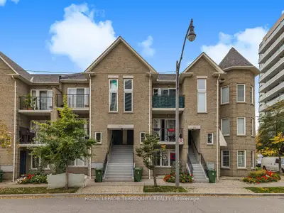 Condo Townhouse in Toronto