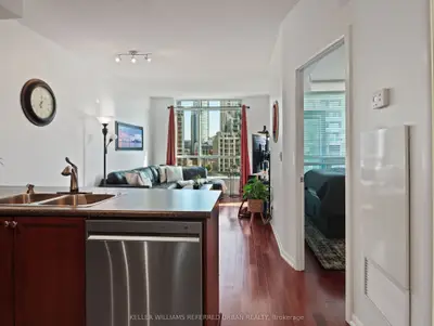 Condo Apartment in Toronto