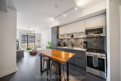 Condo Apartment in Toronto