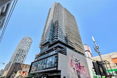Condo Apartment in Toronto