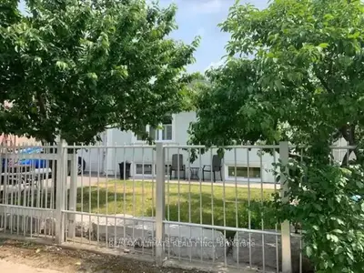 Detached in Toronto