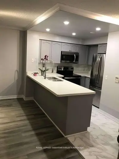 Condo Apartment in Toronto