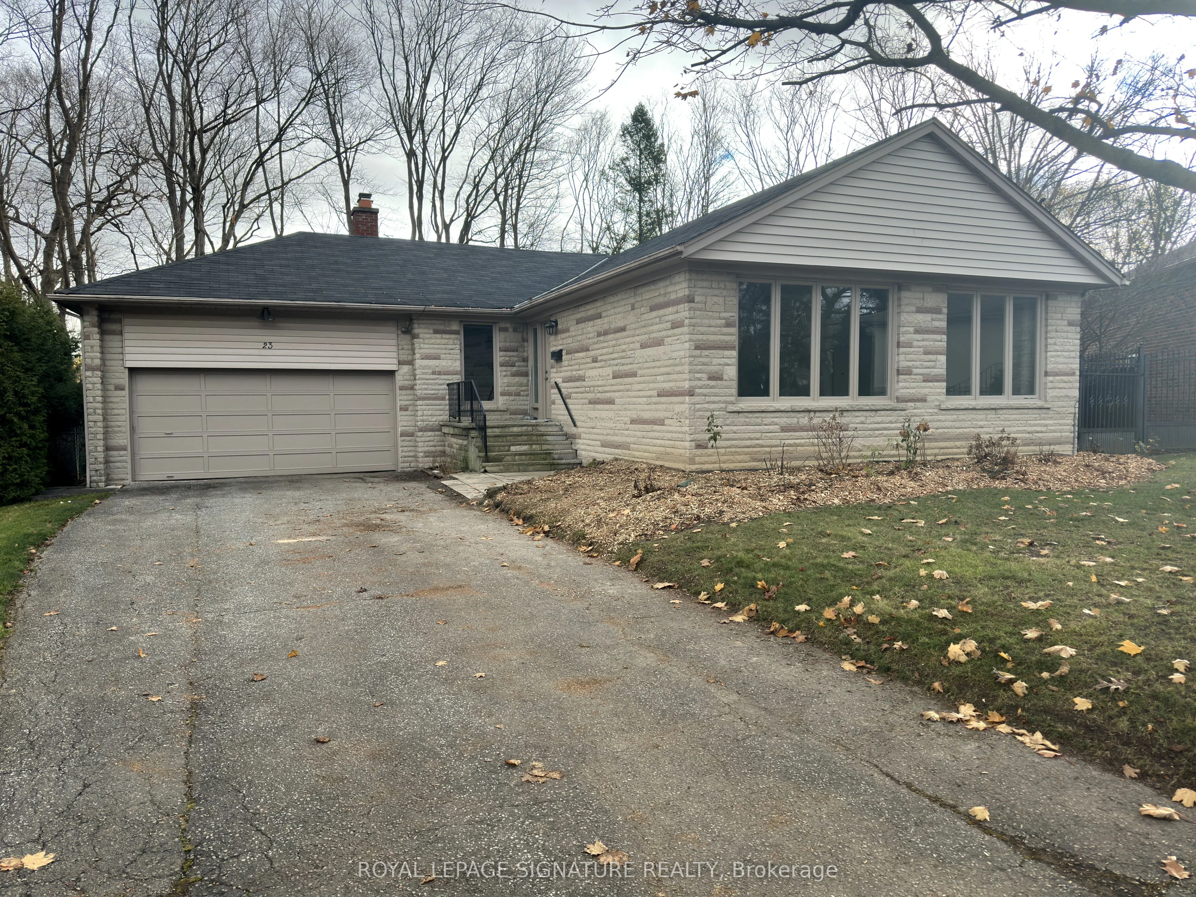 23 Sifton Court, Toronto C15, On M2k 1l9