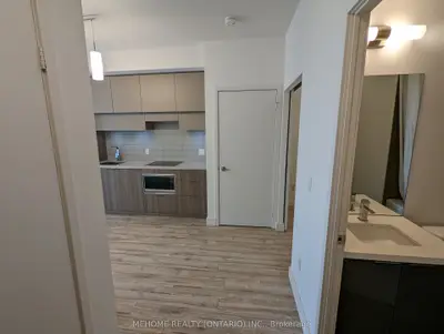 8 Eglinton Avenue E 3012, Toronto C10, On M4p 0c1