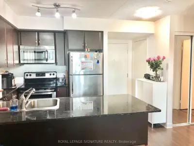 525 Wilson Avenue 627, Toronto C06, On M3h 0a7