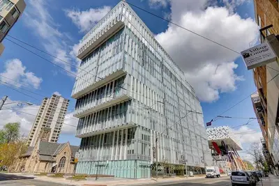 50 Mccaul Street 408, Toronto C01, On M5t 0b6