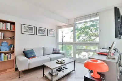 Condo Apartment in Toronto