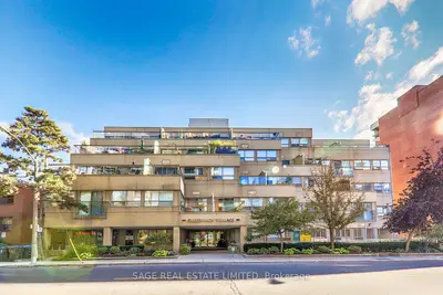 Condo Apartment in Toronto