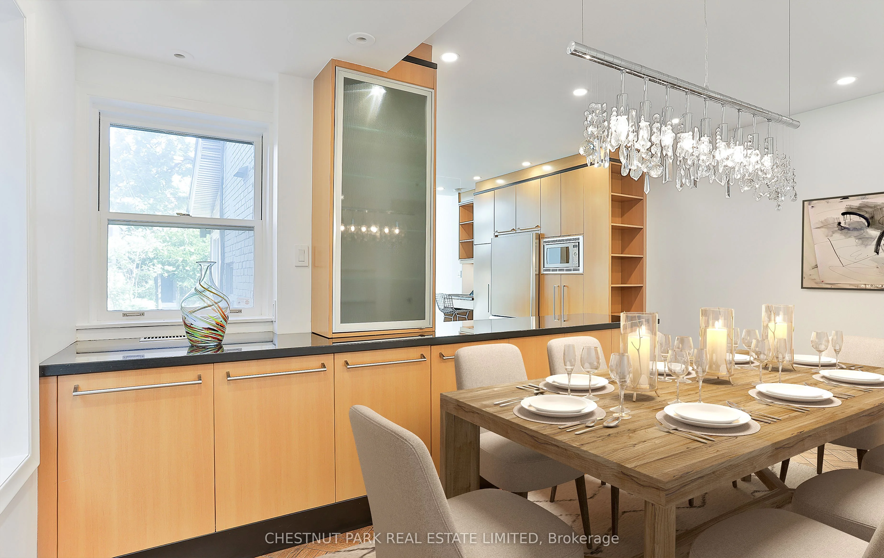 70 Roxborough Street W, Toronto C02, ON M5R 1T8