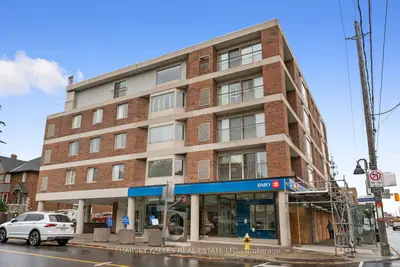 Condo Apartment in Toronto