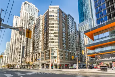 711 Bay Street 1615, Toronto C01, On M5g 2j8