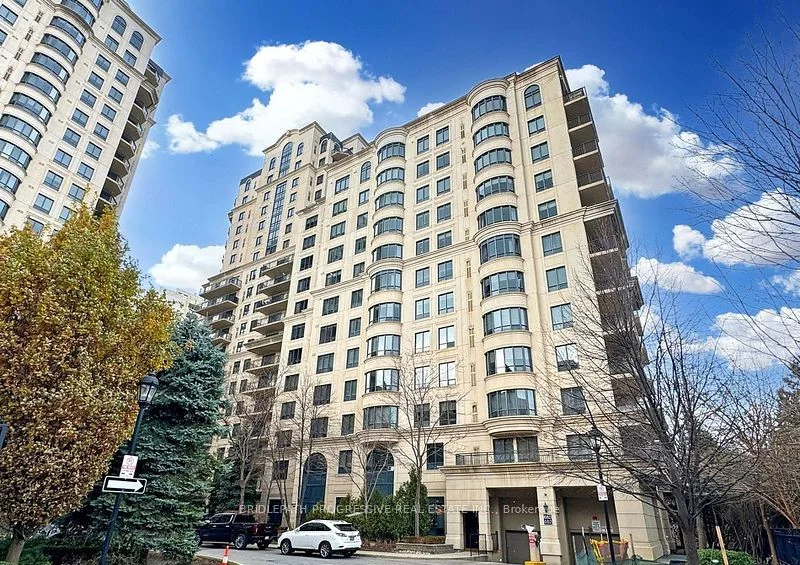 Condo Apartment in Toronto