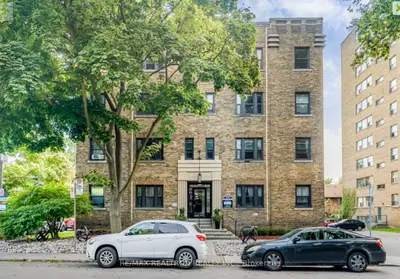 Condo Apartment in Toronto