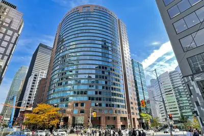 33 University Avenue 2301, Toronto C01, On M5j 2s7