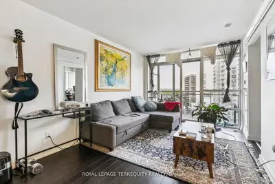 Condo Apartment in Toronto