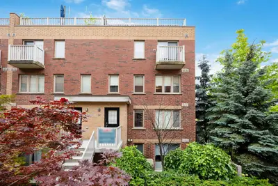 Condo Townhouse in Toronto