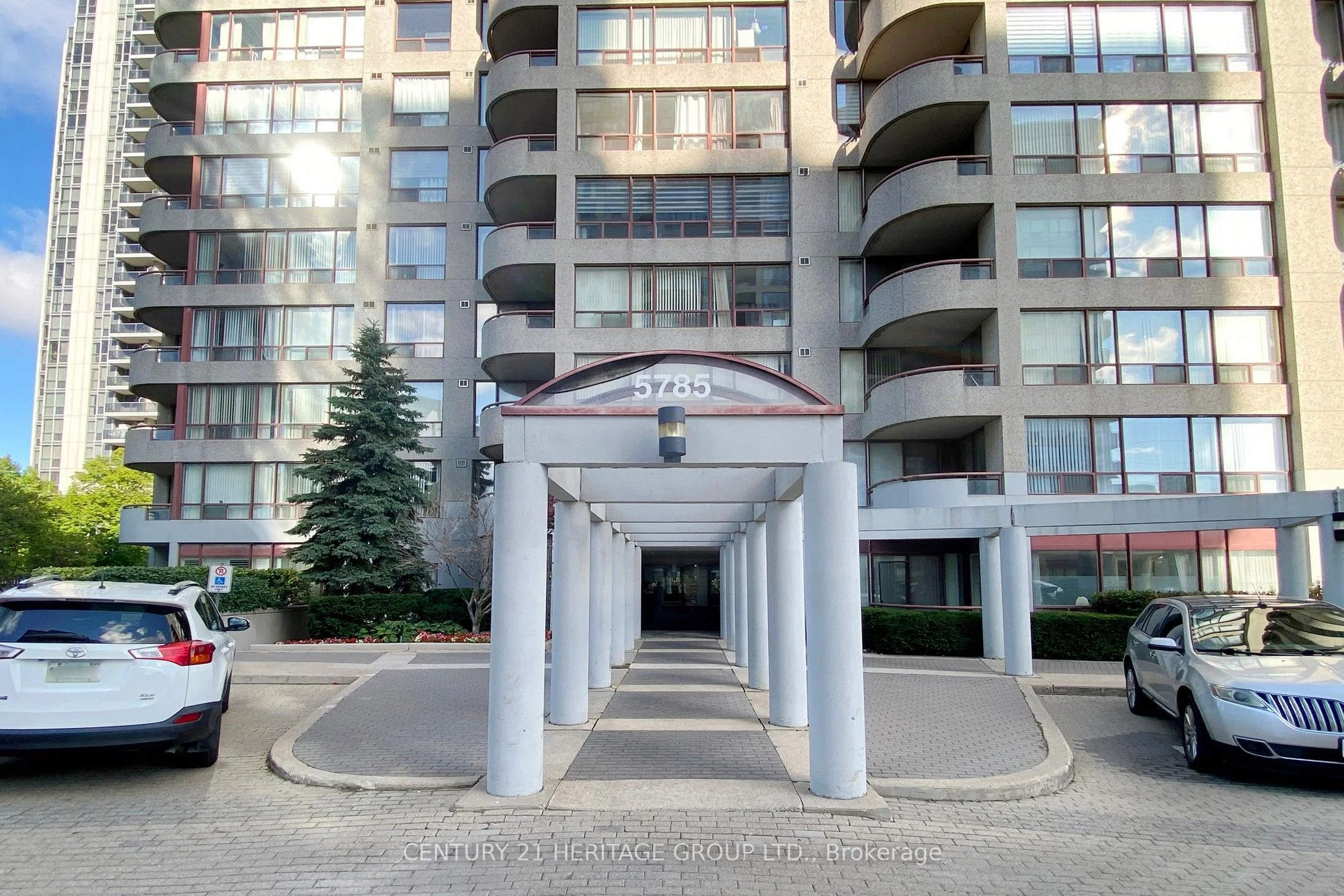 Condo Apartment in Toronto