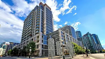 Condo Apartment in Toronto