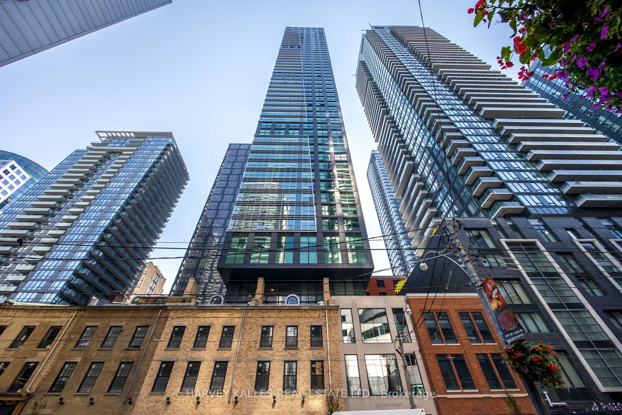 327 King Street W 4205, Toronto C01, On M5v 0w7
