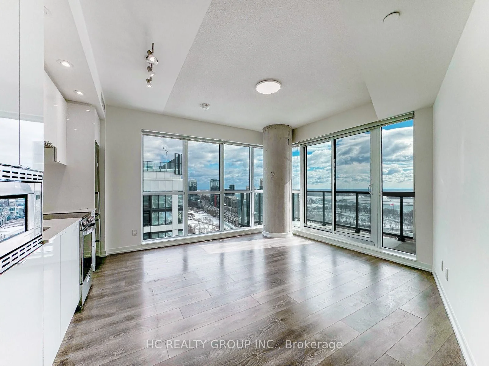49 East Liberty Street 2502, Toronto C01, On M6k 0b2