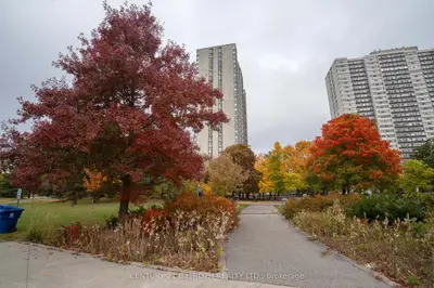 Condo Apartment in Toronto