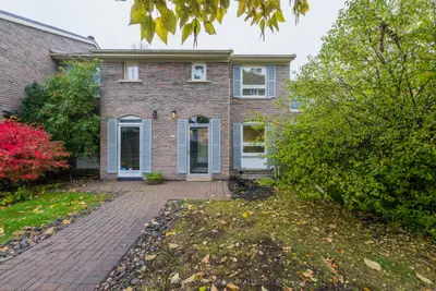 Condo Townhouse in Toronto