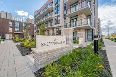 Condo Townhouse in Toronto