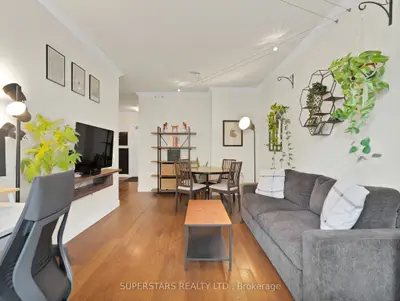 Condo Apartment in Toronto