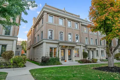 Condo Townhouse in Toronto
