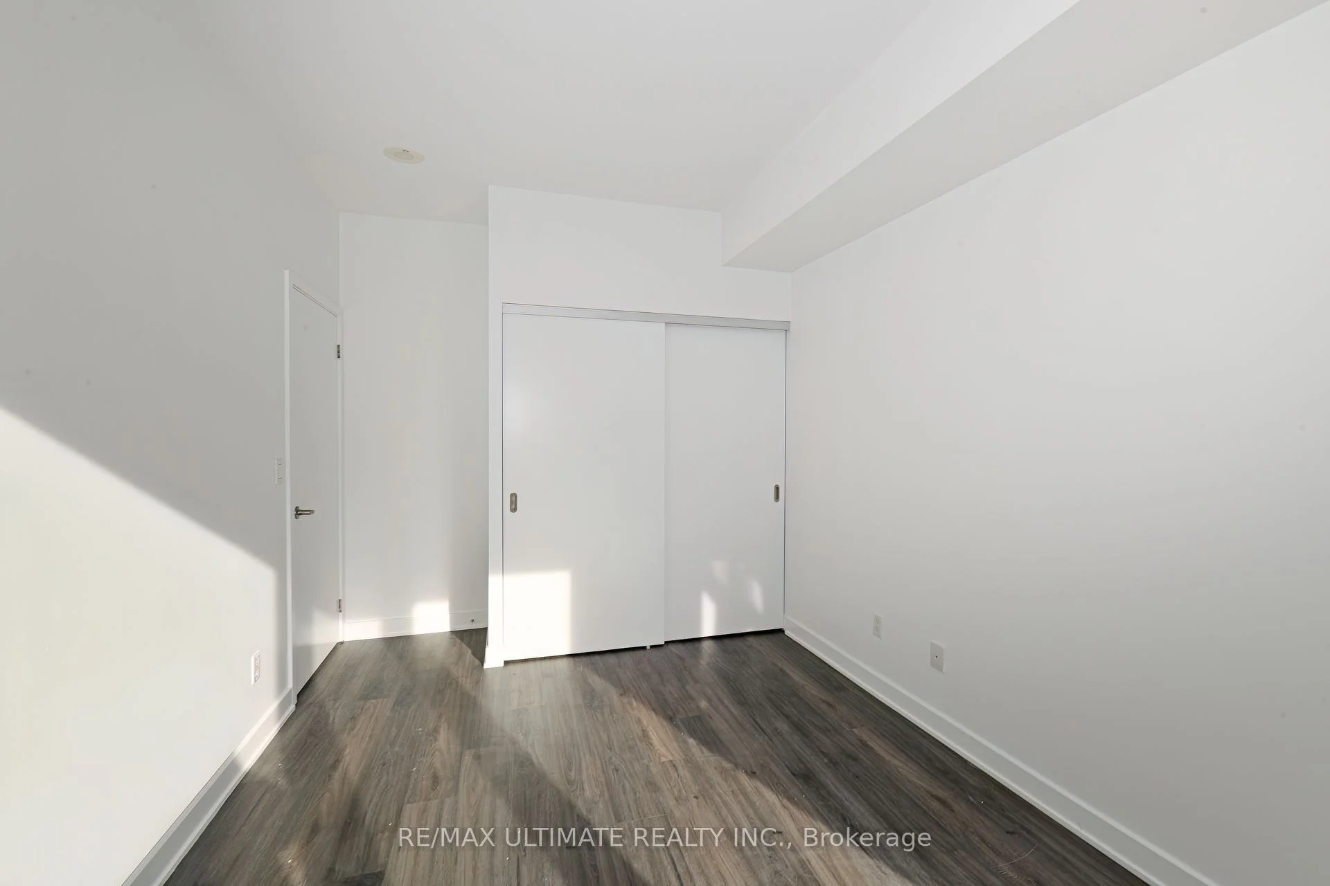 32 Camden Street 410, Toronto C01, ON M5V 1V1