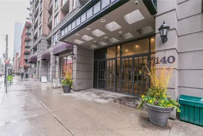 Condo Apartment in Toronto
