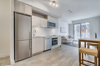 Condo Apartment in Toronto
