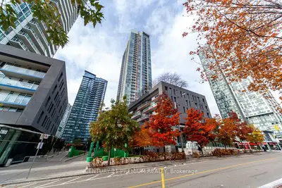 Condo Apartment in Toronto