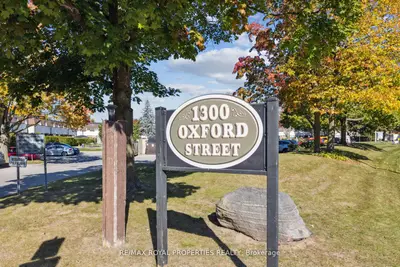 Condo Townhouse in Oshawa
