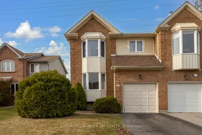 Att/Row/Townhouse in Pickering
