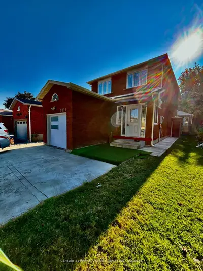 Detached in Pickering