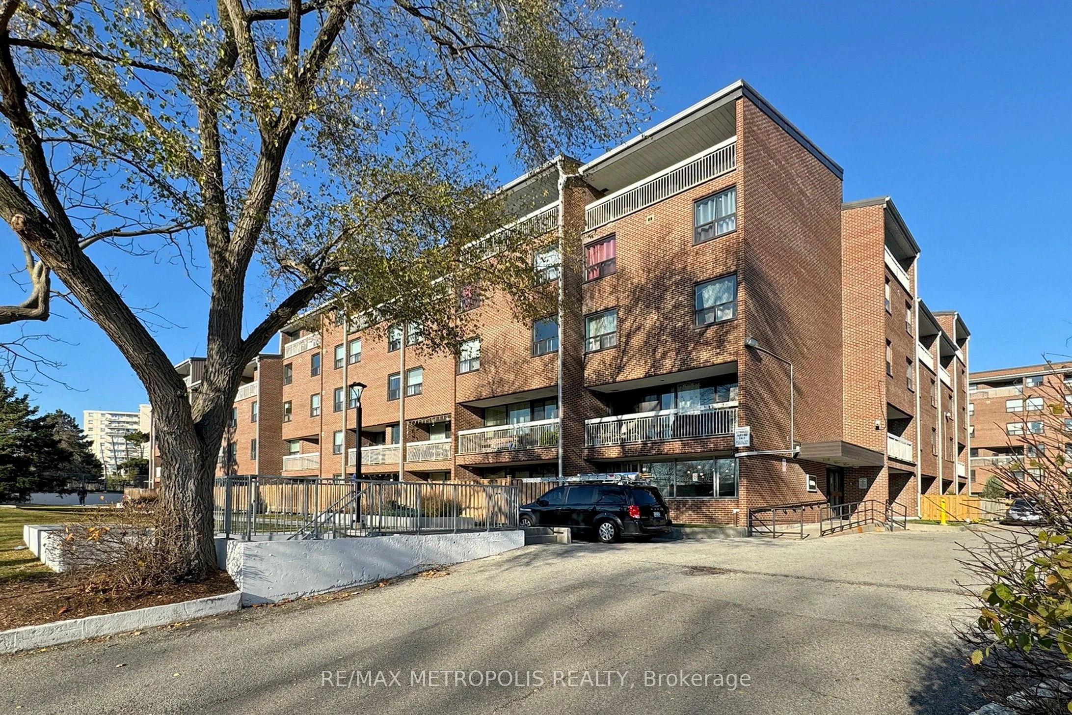 Condo Apartment in Toronto