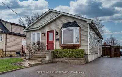 Detached in Oshawa