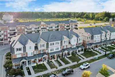 Condo Townhouse in Pickering