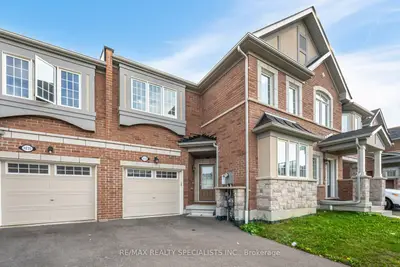 Att/Row/Townhouse in Pickering