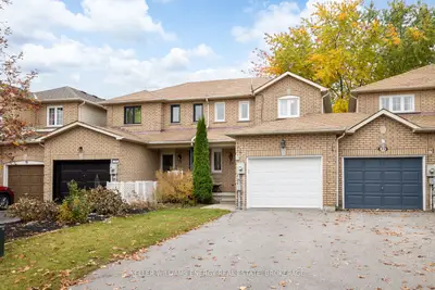 Att/Row/Townhouse in Clarington