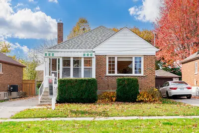 Detached in Oshawa