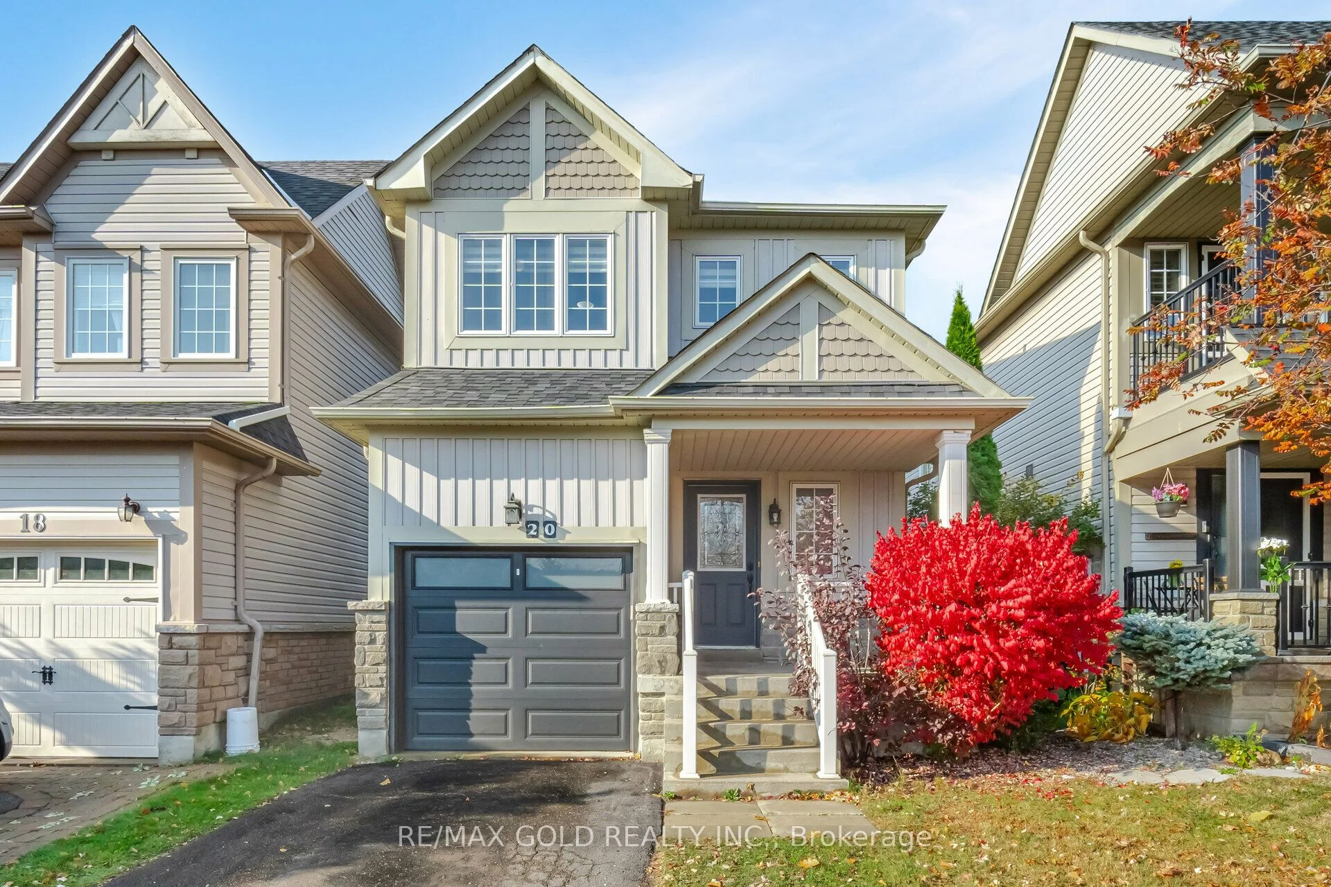 Detached in Whitby
