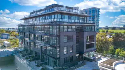 Condo Apartment in Whitby