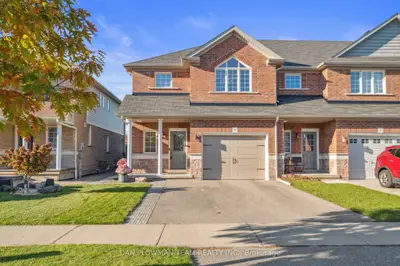 Att/Row/Townhouse in Clarington